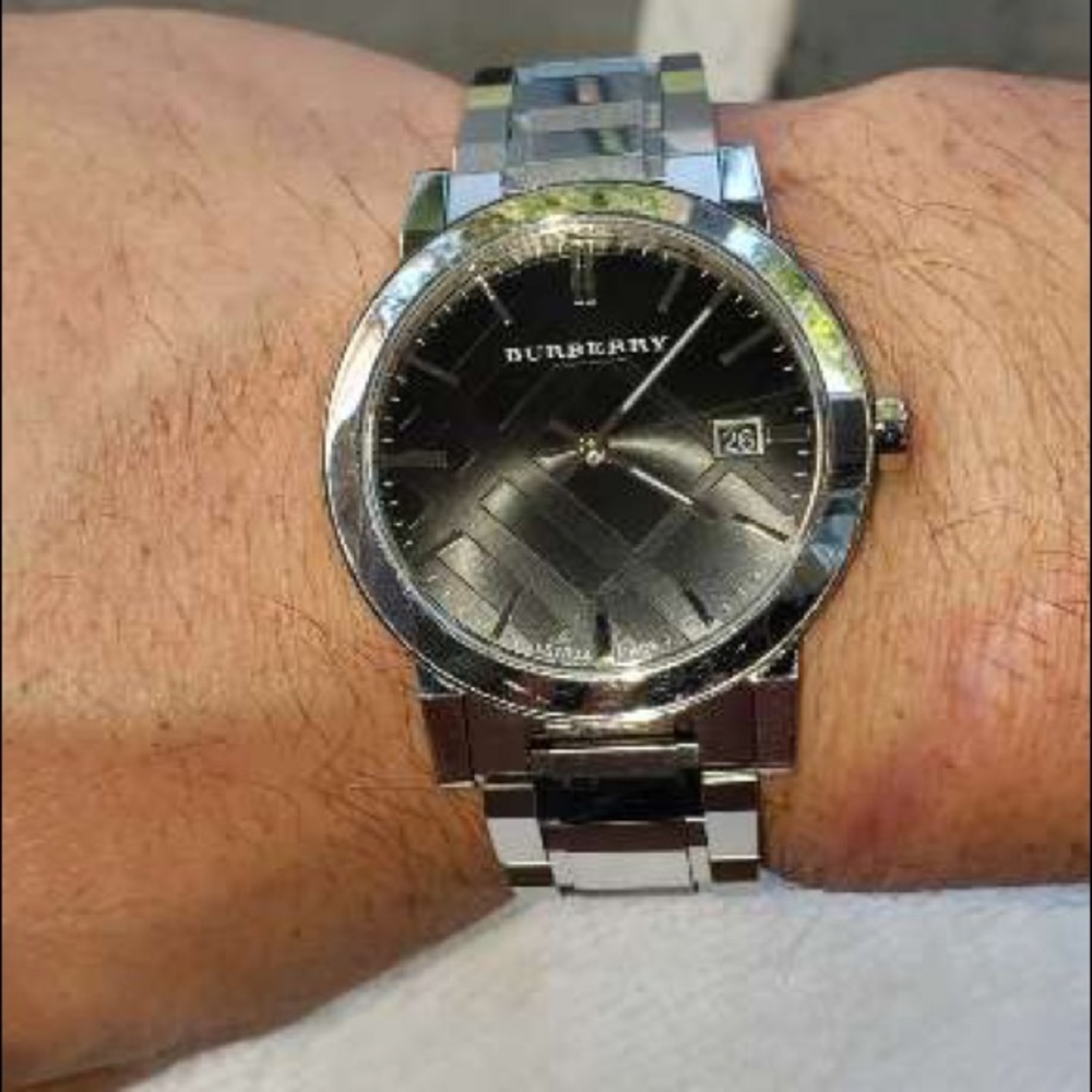 Burberry Watch - Picture 3 of 3